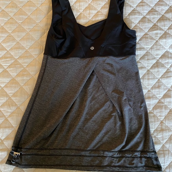 Lululemon Tame Me Top, size 6 - Picture 2 of 4
